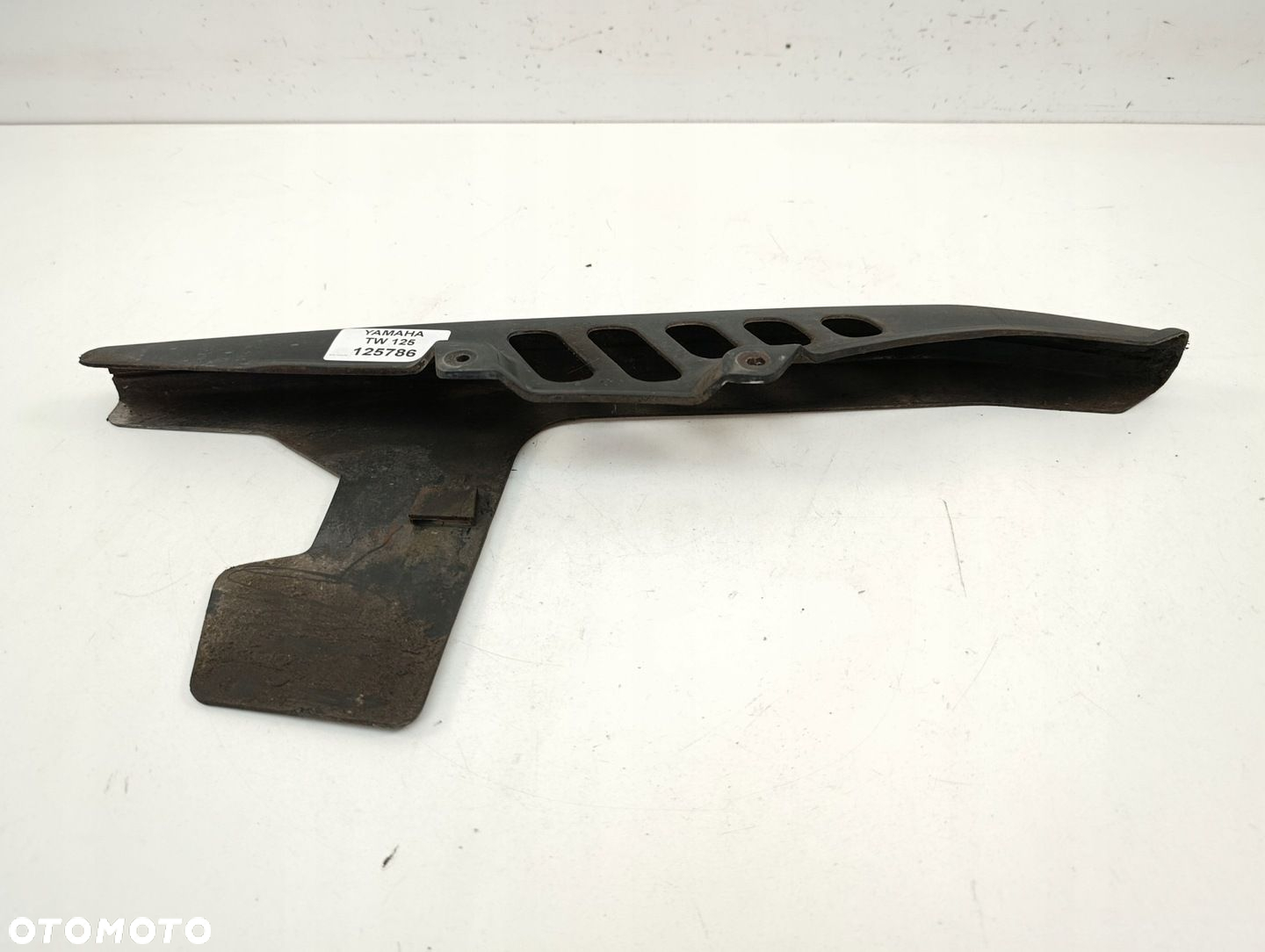 YAMAHA TW 125 OSŁONA ŁAŃCUCHA - 2