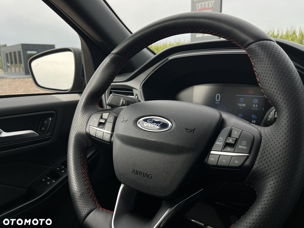 Ford Escape 2.0 EcoBoost AWD Titanium - 16