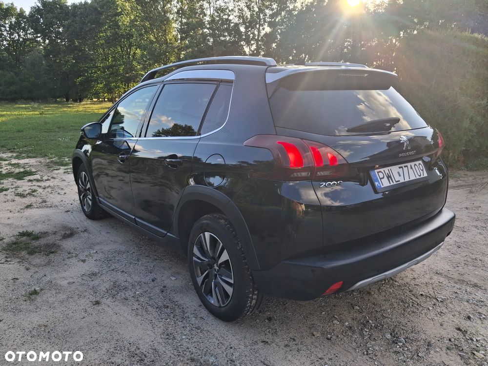 Peugeot 2008 1.2 Pure Tech Allure S&S EAT6 - 4