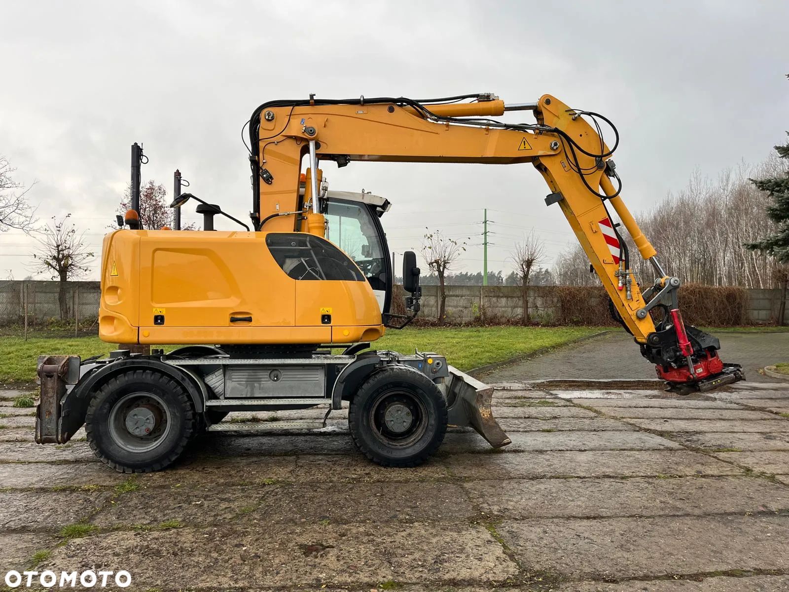 Liebherr A918 Compact - 1