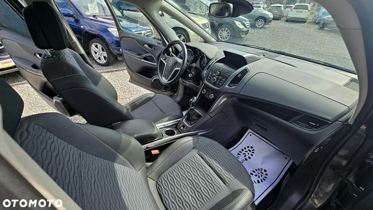 Opel Zafira - 26