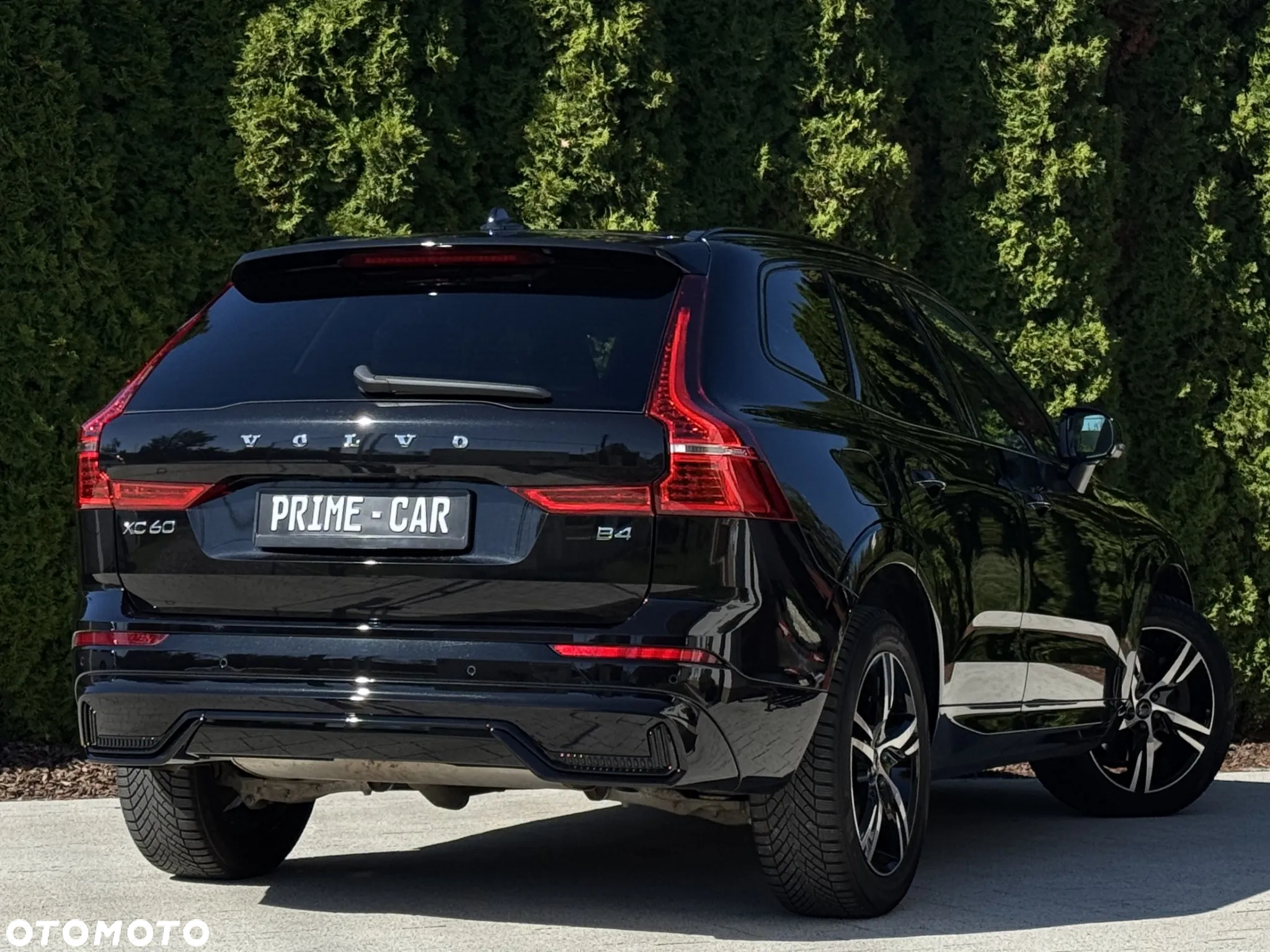 Volvo XC 60 B4 D Plus Dark - 3