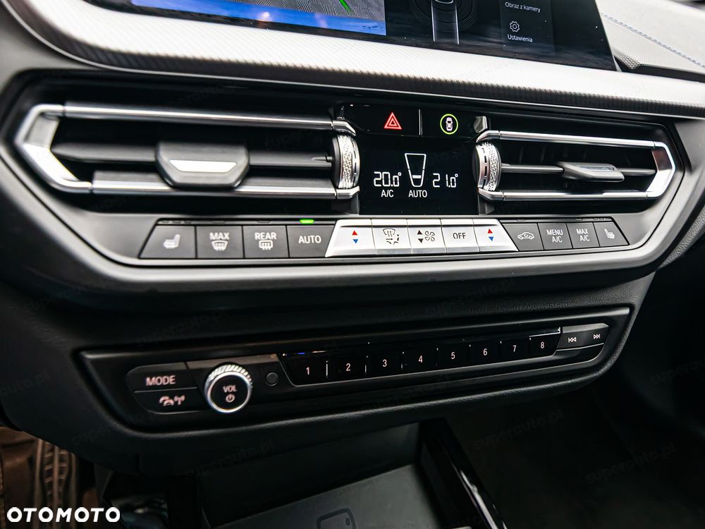 BMW Seria 1 118i - 23
