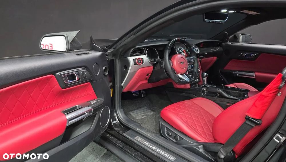 Ford Mustang 5.0 V8 GT - 11