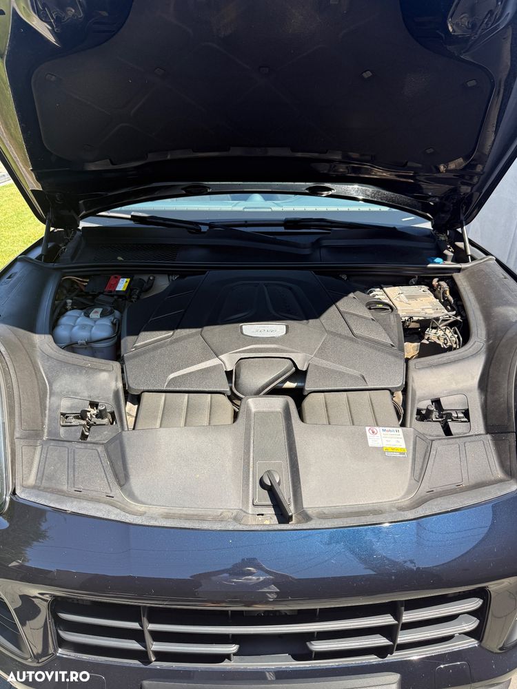 Porsche Cayenne Coupe Standard - 8