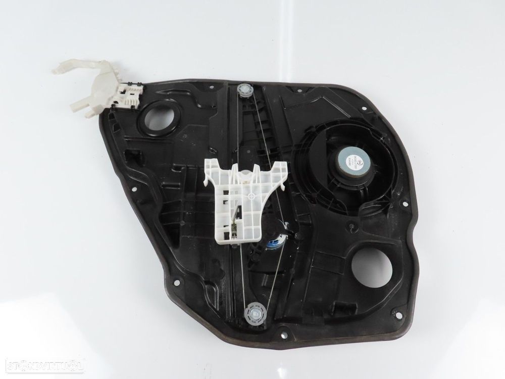 Elevador da Porta Sem Motor Direito/Trás Seminovo/ Original KIA CEED (CD) 83480-... - 2