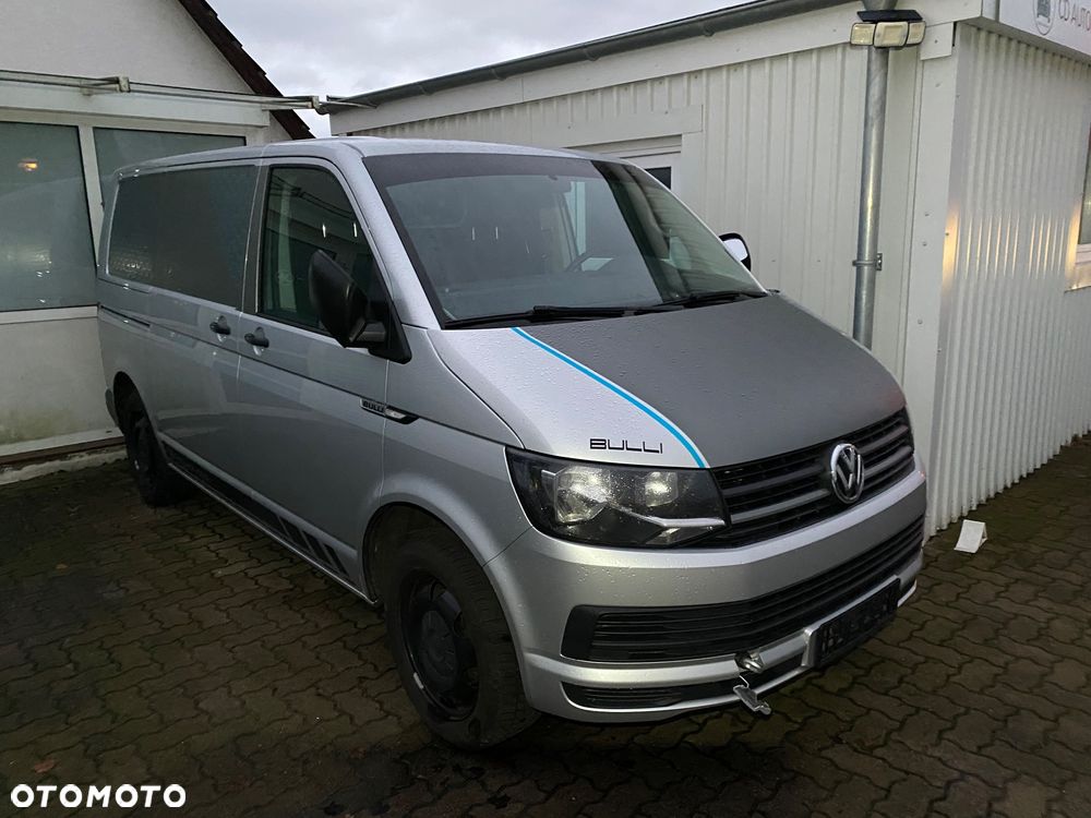 Volkswagen Transporter - 1