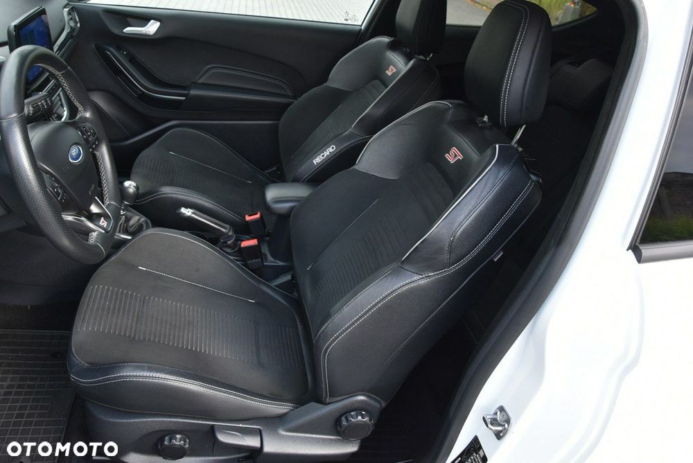 Ford Fiesta 1.5 EcoBoost S&S ST X - 35