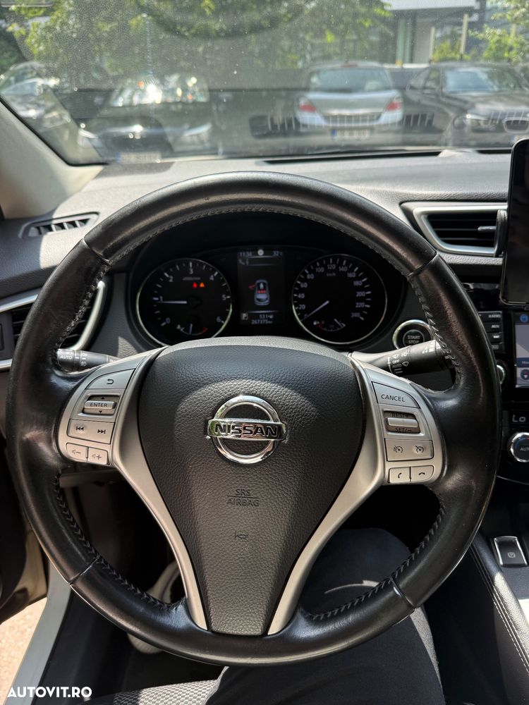 Nissan Qashqai 1.6 DCI Xtronic TEKNA - 32