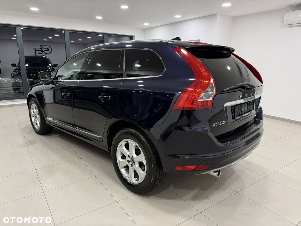 Volvo XC 60 D3 Drive-E Momentum - 4