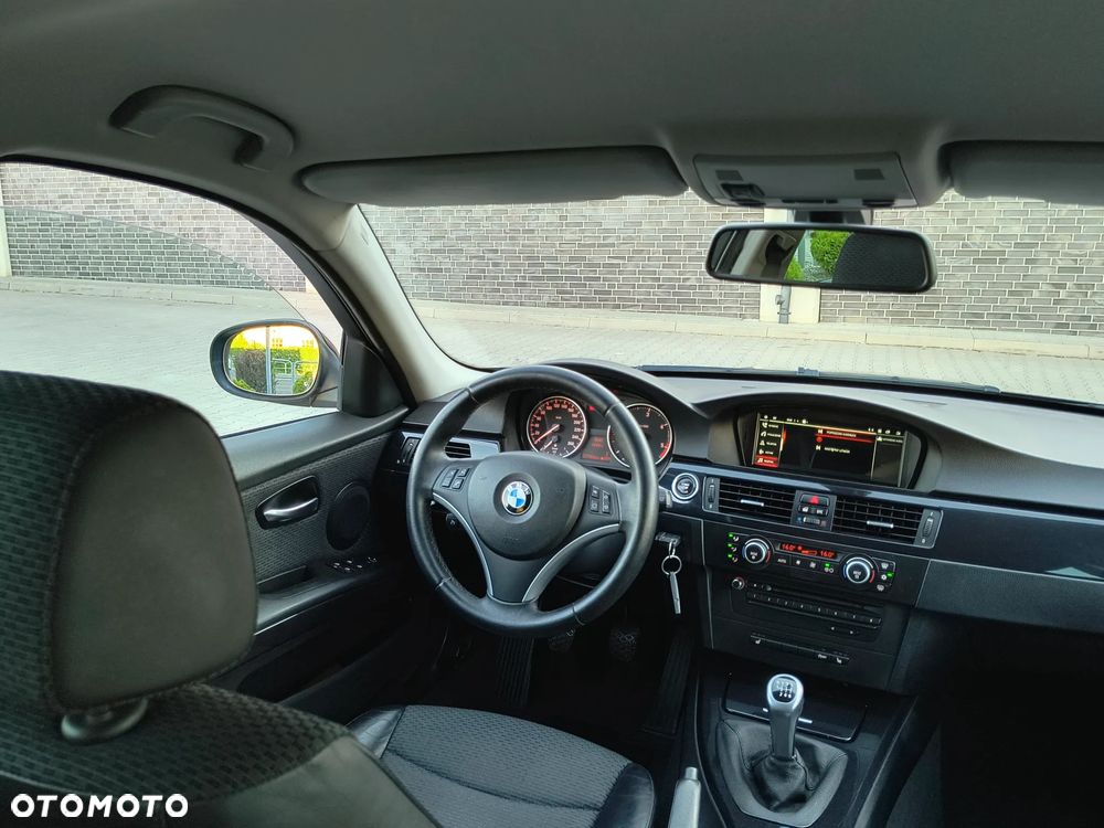BMW Seria 3 320d - 6