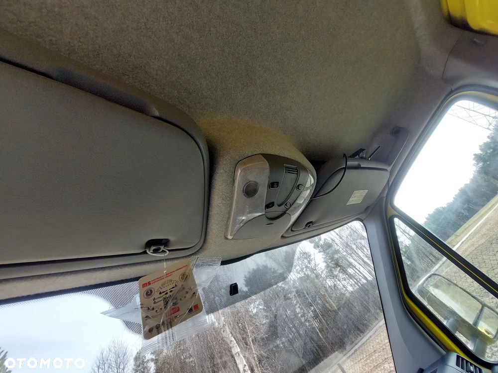 Mercedes-Benz Sprinter - 4