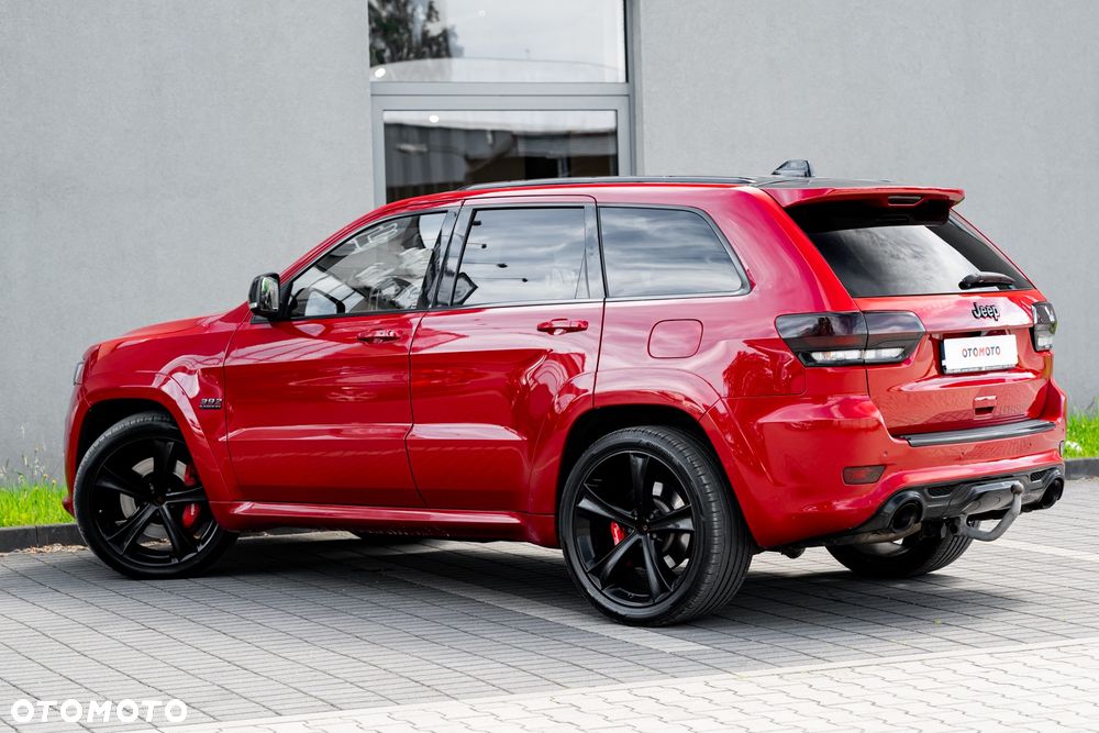 Jeep Grand Cherokee SRT8 - 14