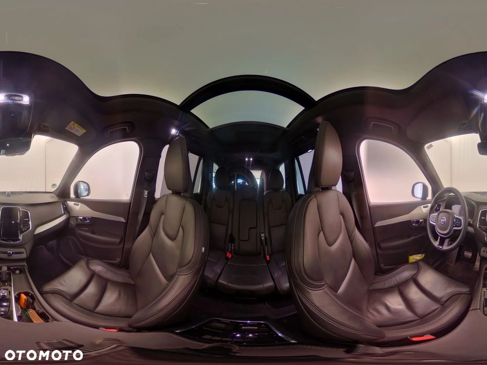 Volvo XC 90 T8 AWD Plug-In Hybrid R-Design 7os - 17