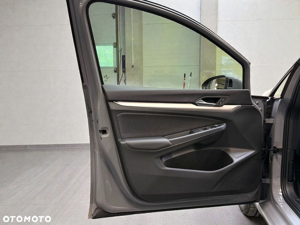 Volkswagen Golf - 17