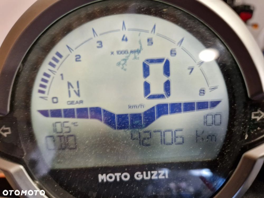 Moto Guzzi V7 - 34