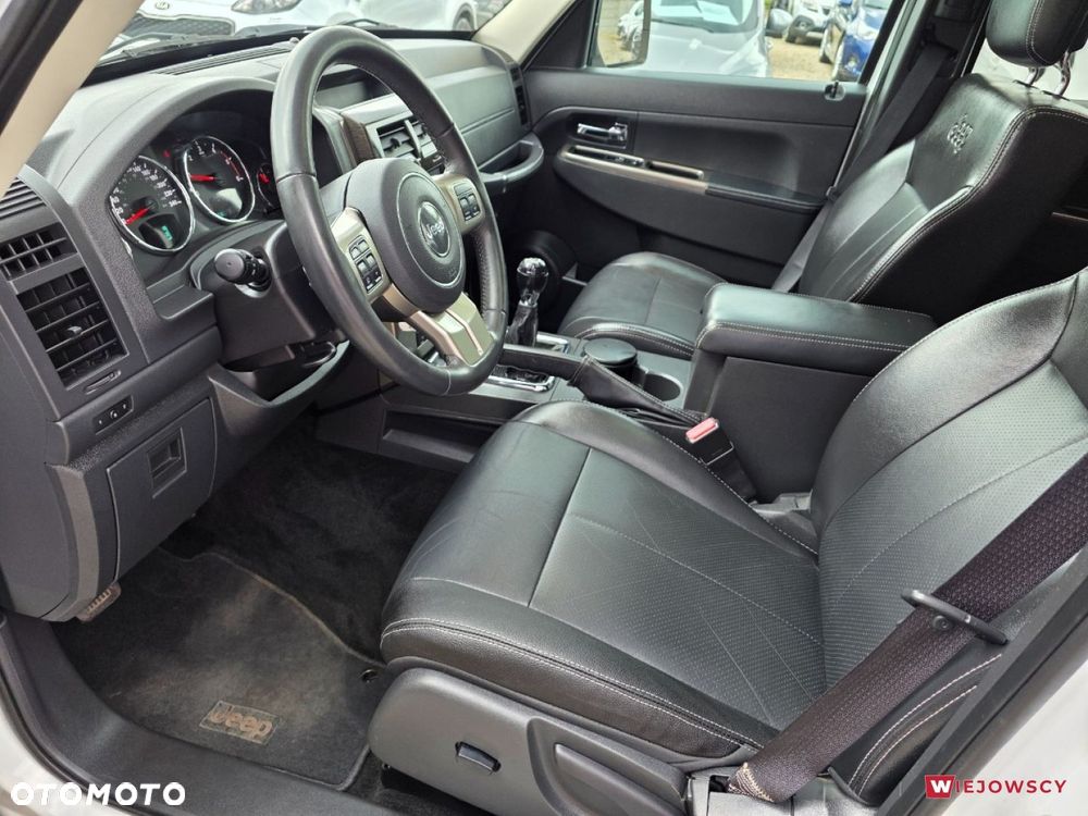 Jeep Cherokee - 15