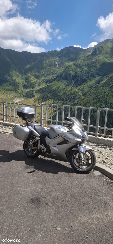Honda VFR - 6