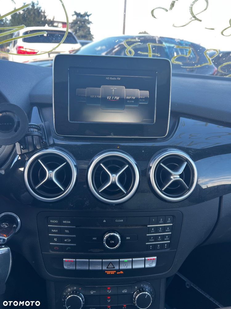 Mercedes-Benz Klasa B 250 4-Matic - 12