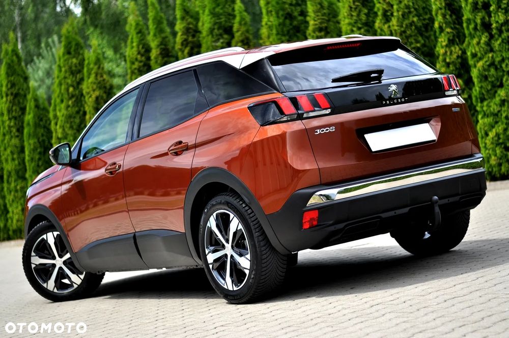 Peugeot 3008 1.2 PureTech Allure S&S - 10