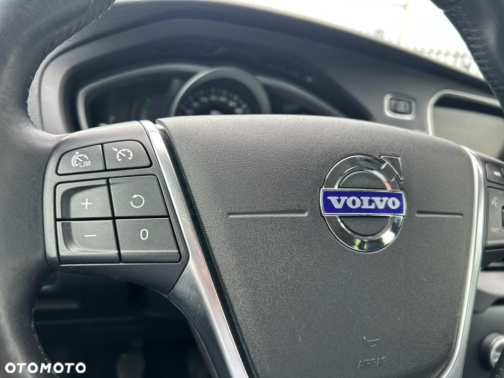Volvo V40 D2 Momentum - 11