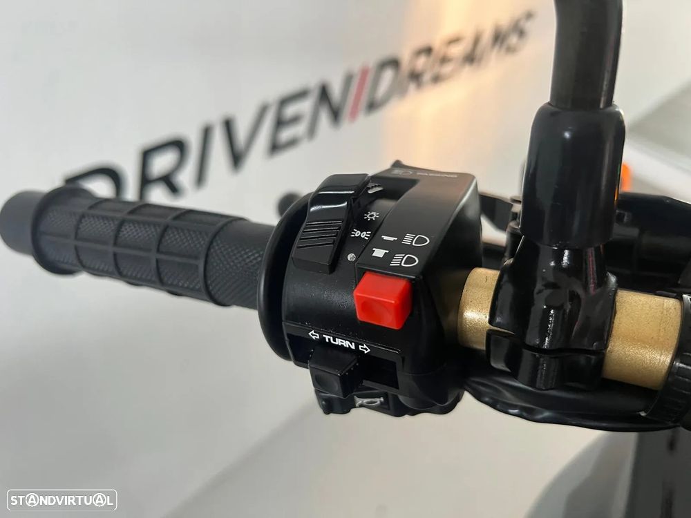 Honda Africa Twin 750 - 19