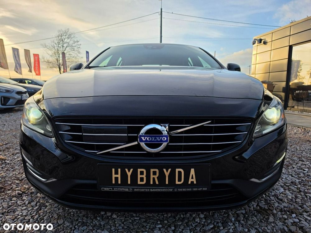 Volvo V60 D6 AWD Plug-in Hybrid Summum - 6