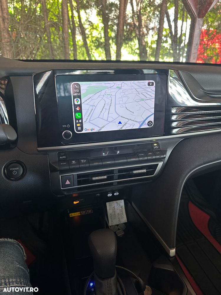 Toyota Camry - 17