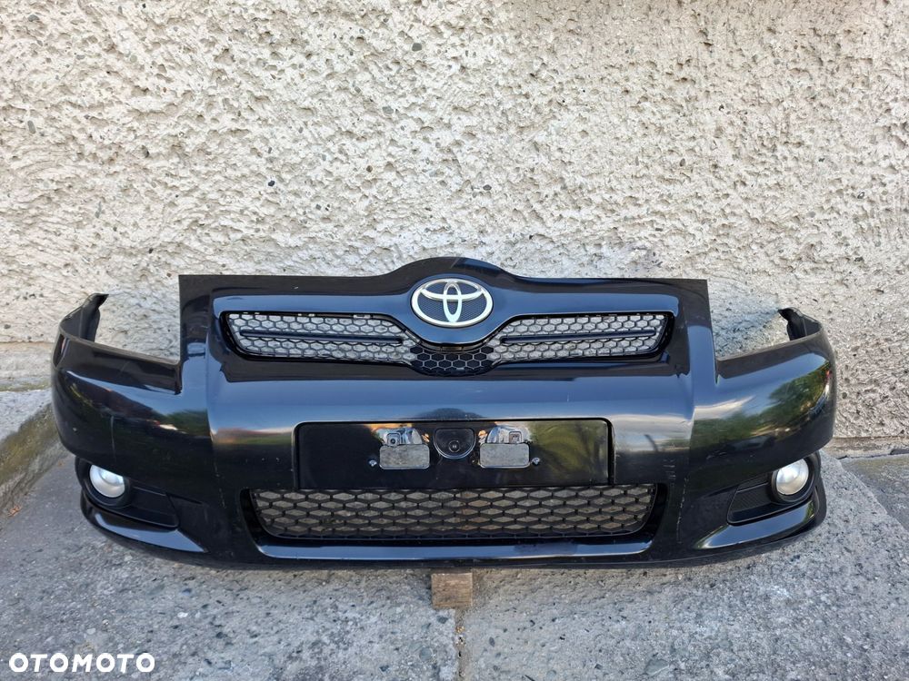 ZDERZAK PRZEDNI TOYOTA VERSO II 07/09r LIFT - 2