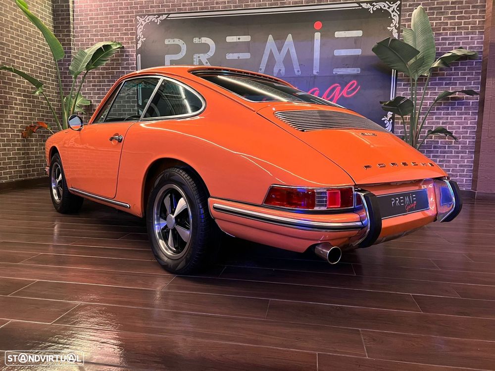 Porsche 911 Série F - 9