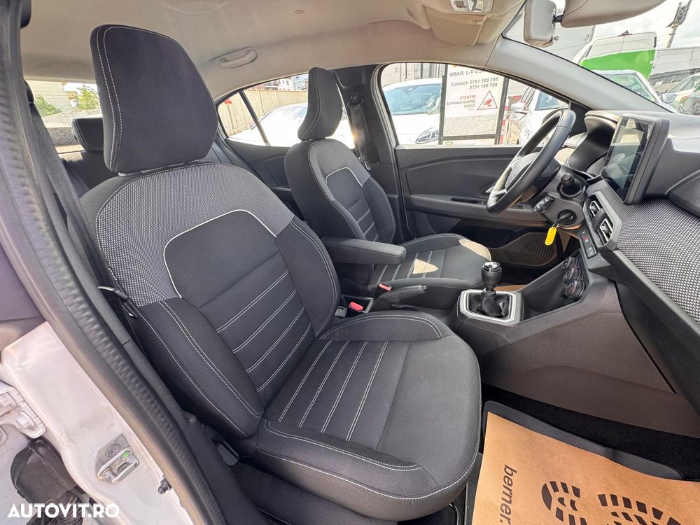 Dacia Logan TCe 90 MT6 Expression - 11