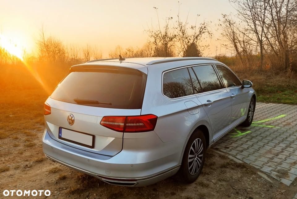 Volkswagen Passat 2.0 TDI SCR DSG Highline - 2