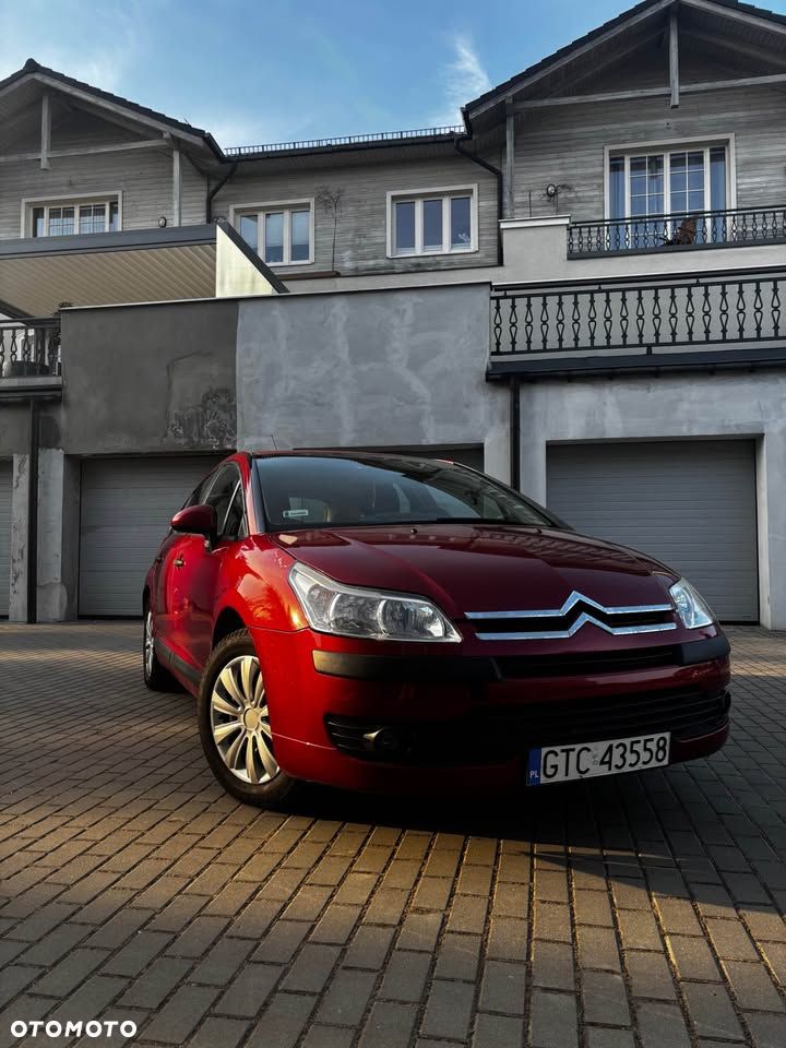 Citroën C4 1.6 16V Magic - 1