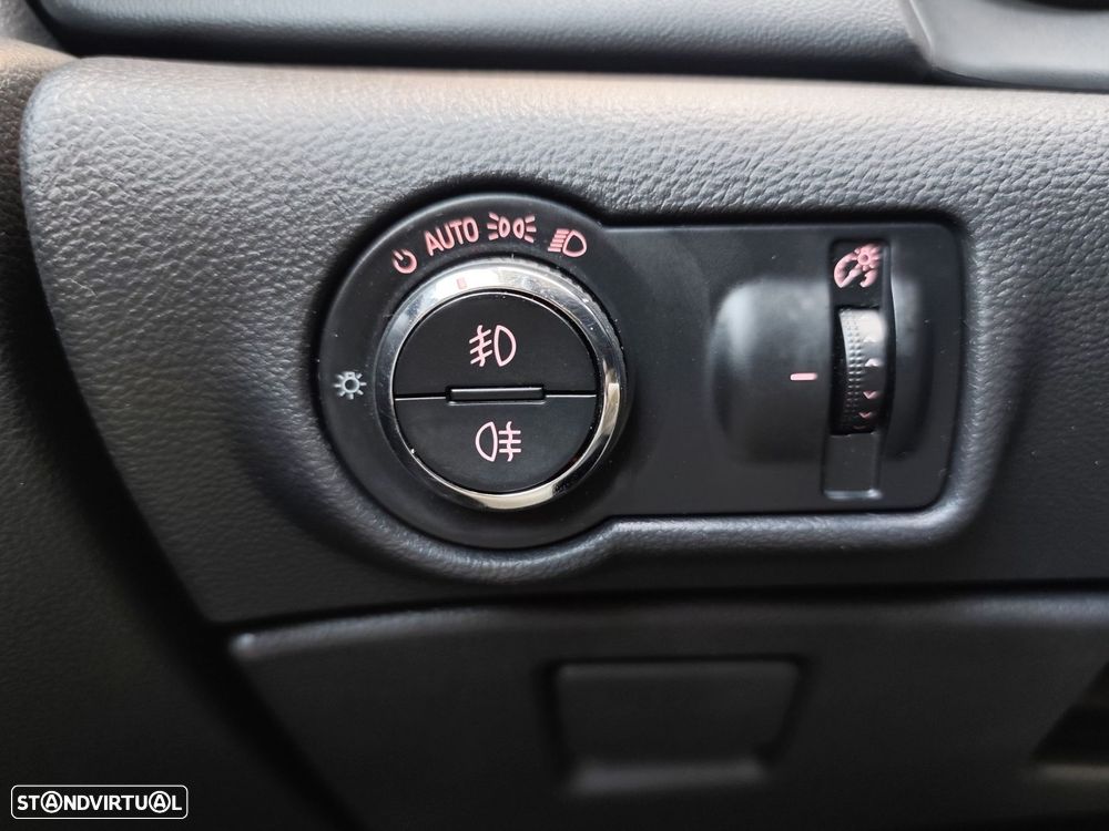 Opel Astra Sports Tourer 1.6 T Cosmo - 22