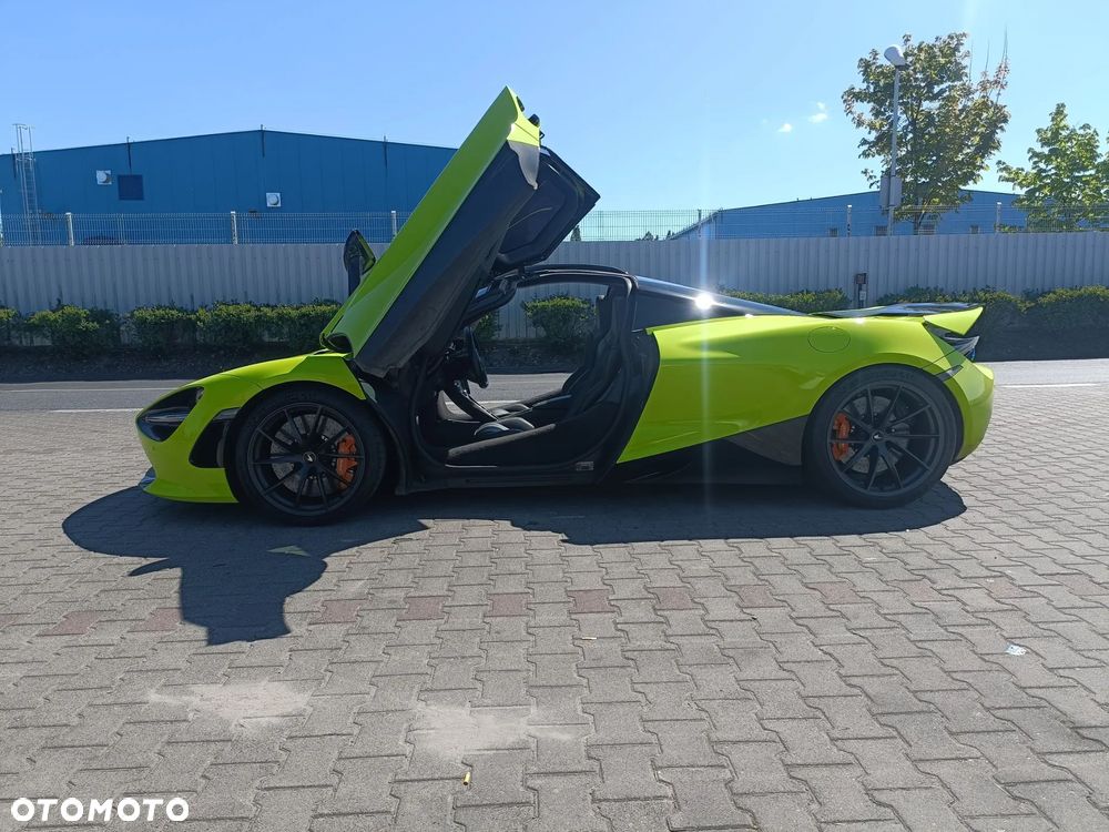 McLaren 720S Coupe - 1