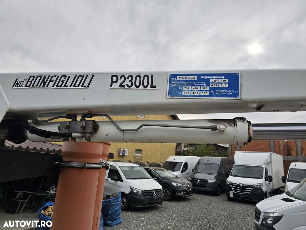 Iveco Daily 2.3 Diesel - 7 locuri + bena/platforma + macara - 13