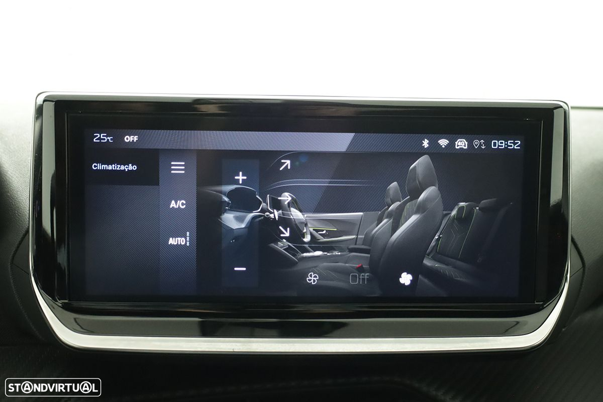 Peugeot 2008 1.2 PureTech Allure - 12