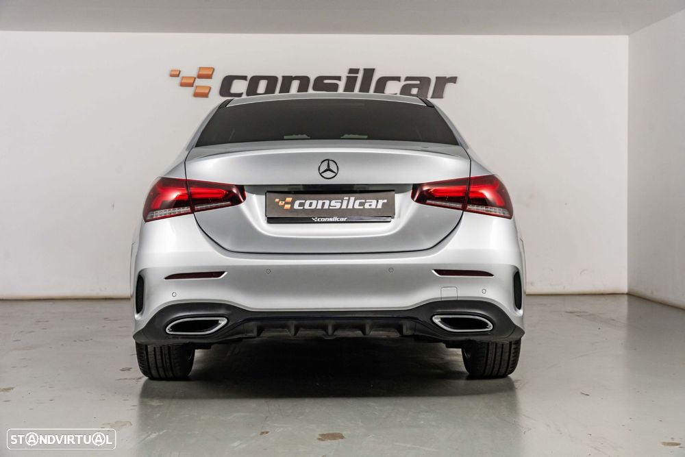 Mercedes-Benz A 180 d AMG Line Aut. — fotografia 4