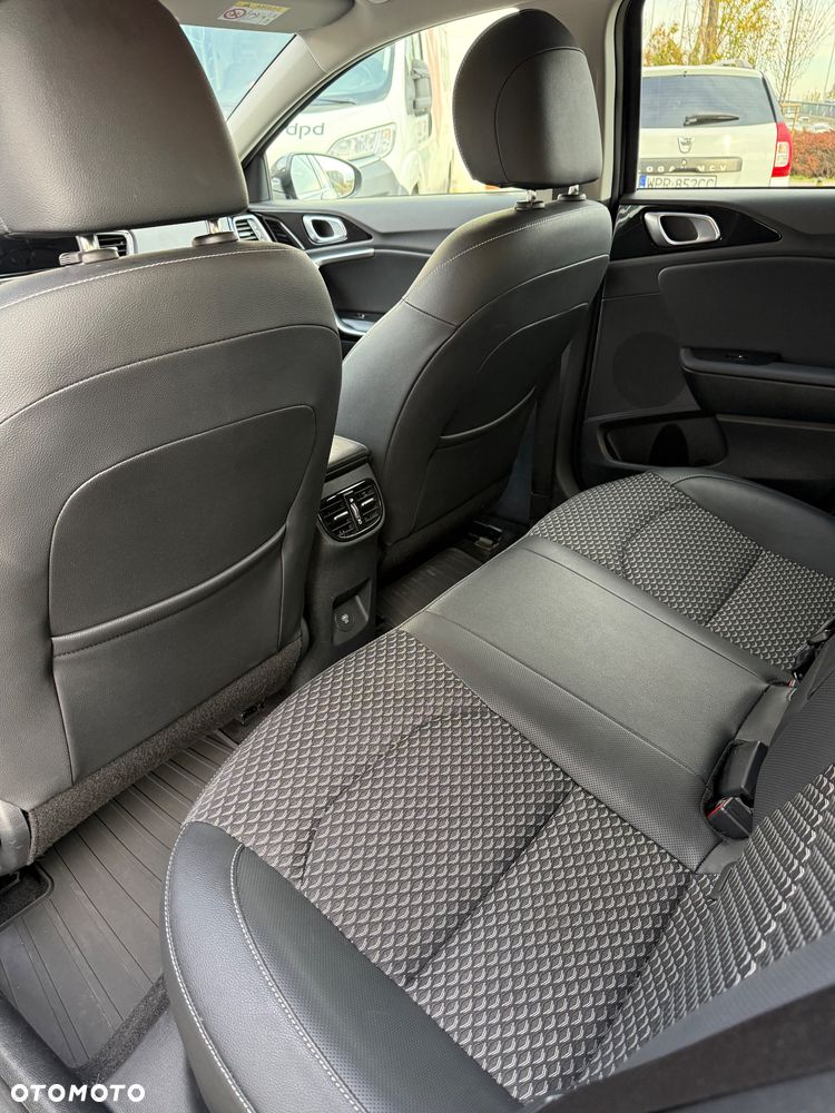 Kia Ceed 1.5 T-GDI L DCT - 14