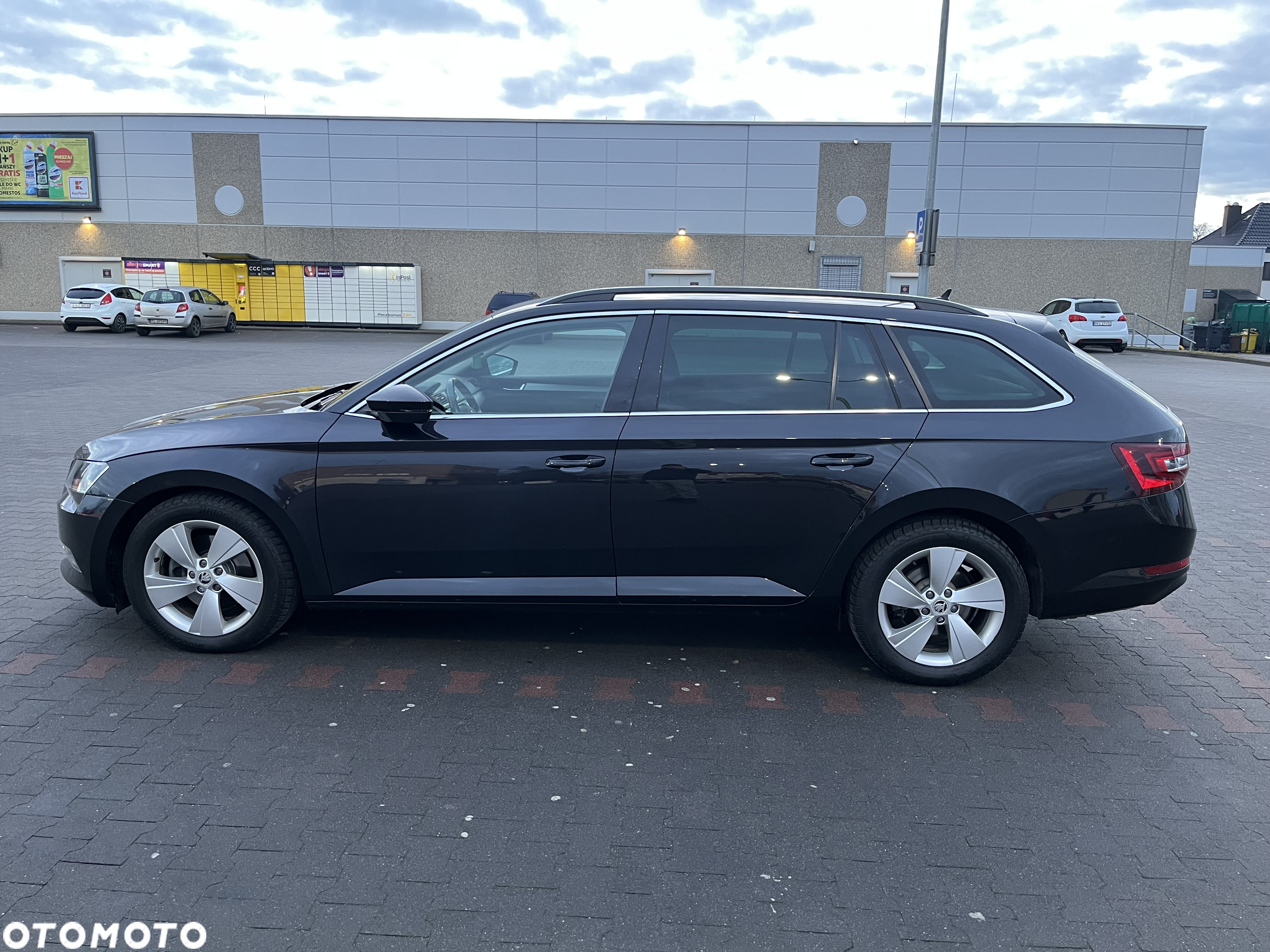 Skoda Superb 2.0 TDI 4x4 DSG Ambition - 8