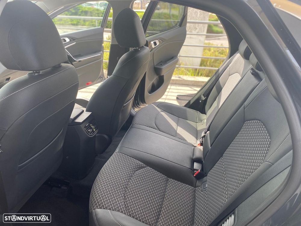 Kia XCeed - 23