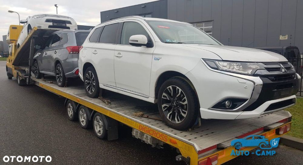 Mitsubishi Outlander 2.4 4WD Diamant+ - 6
