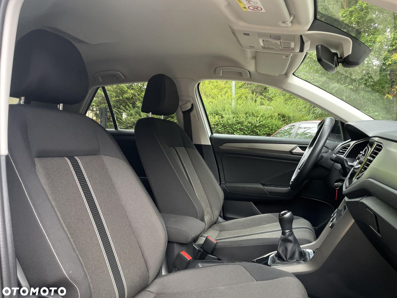 Volkswagen T-Roc - 25