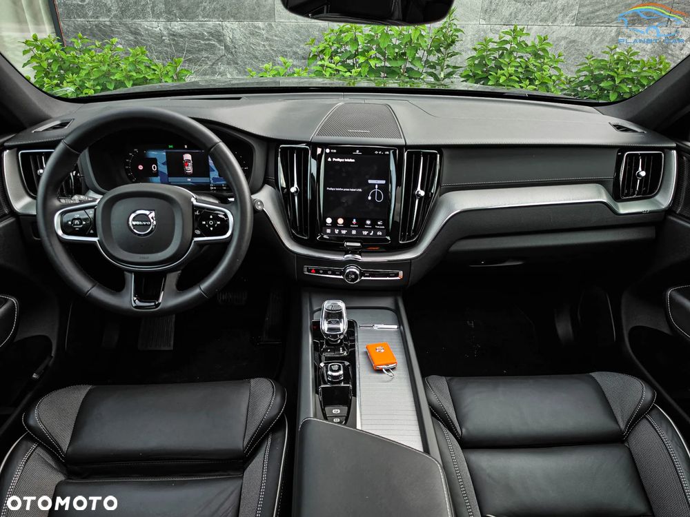 Volvo XC 60 T6 Plug-In Hybrid AWD Inscription - 19