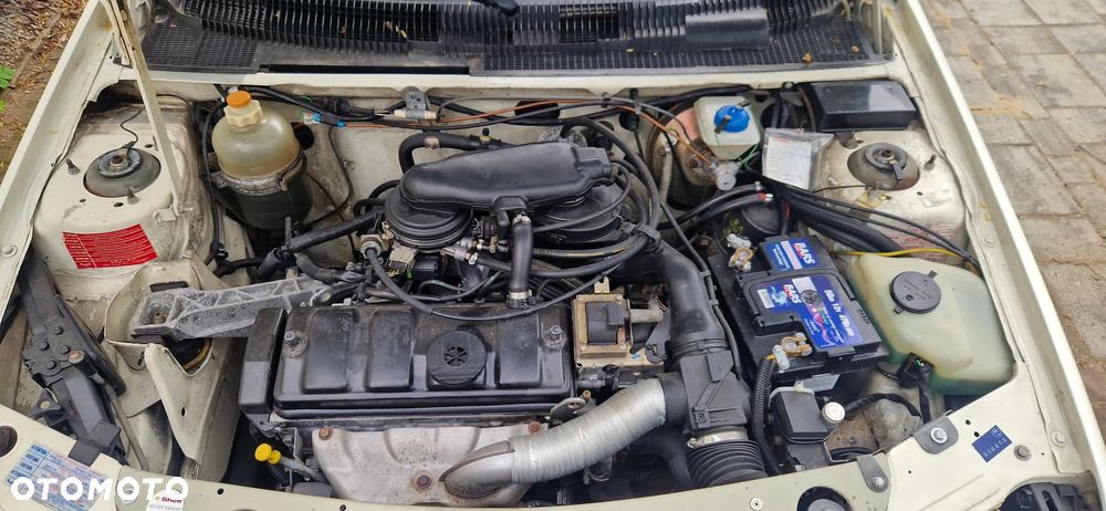 Peugeot 205 - 15