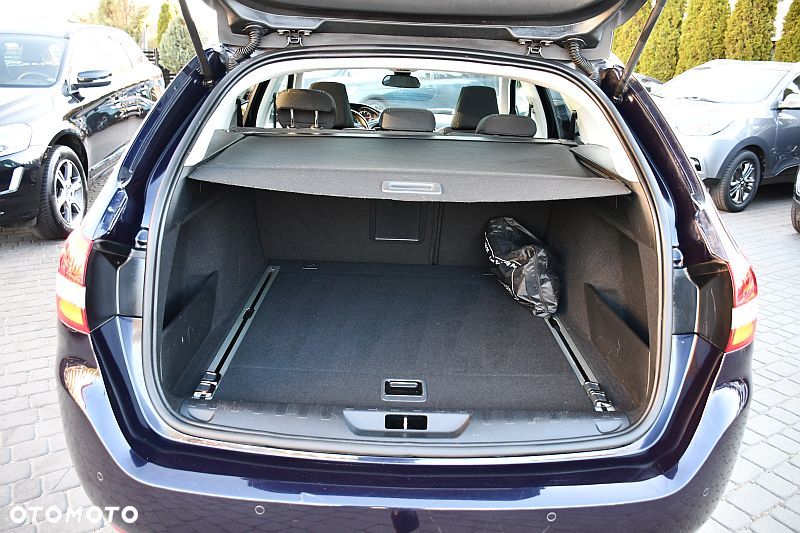 Peugeot 308 BlueHDi 130 EAT8 Stop & Start Allure Pack - 25