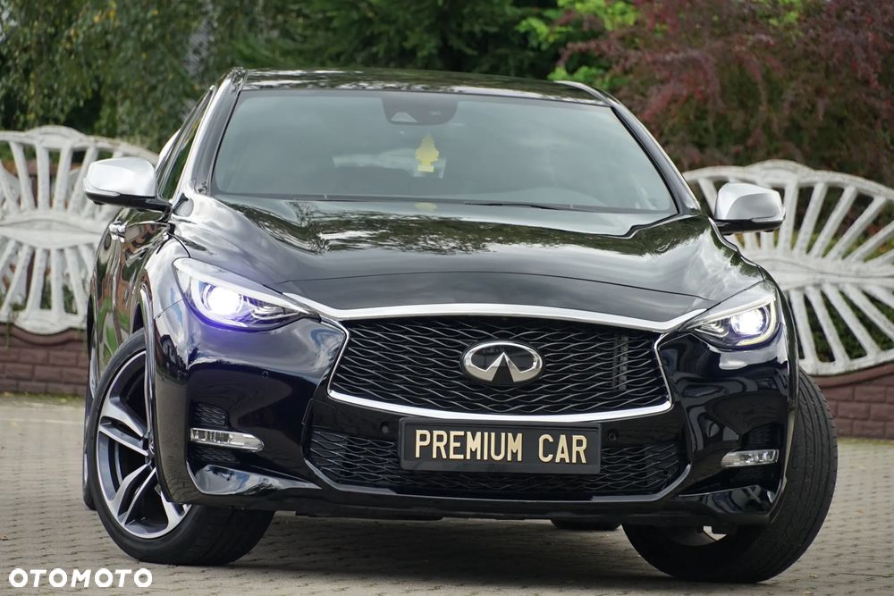 Infiniti Q30 2.0t DCT AWD Sport - 6