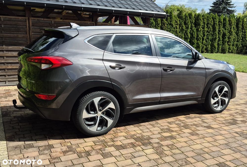 Hyundai Tucson 1.7 CRDI BlueDrive Comfort 2WD - 9