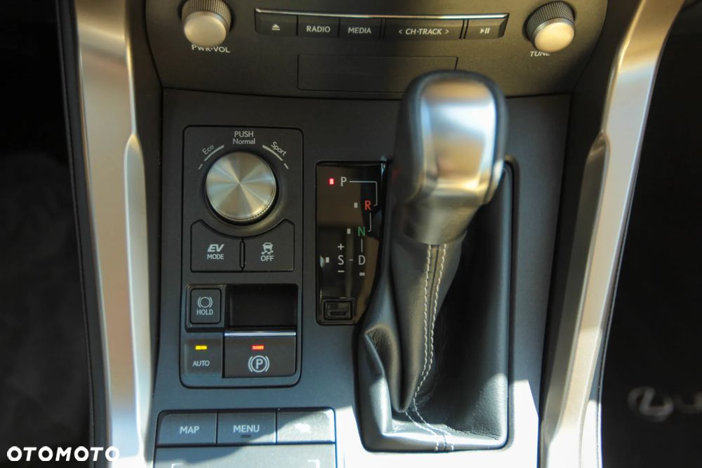 Lexus NX 300h Comfort AWD - 20