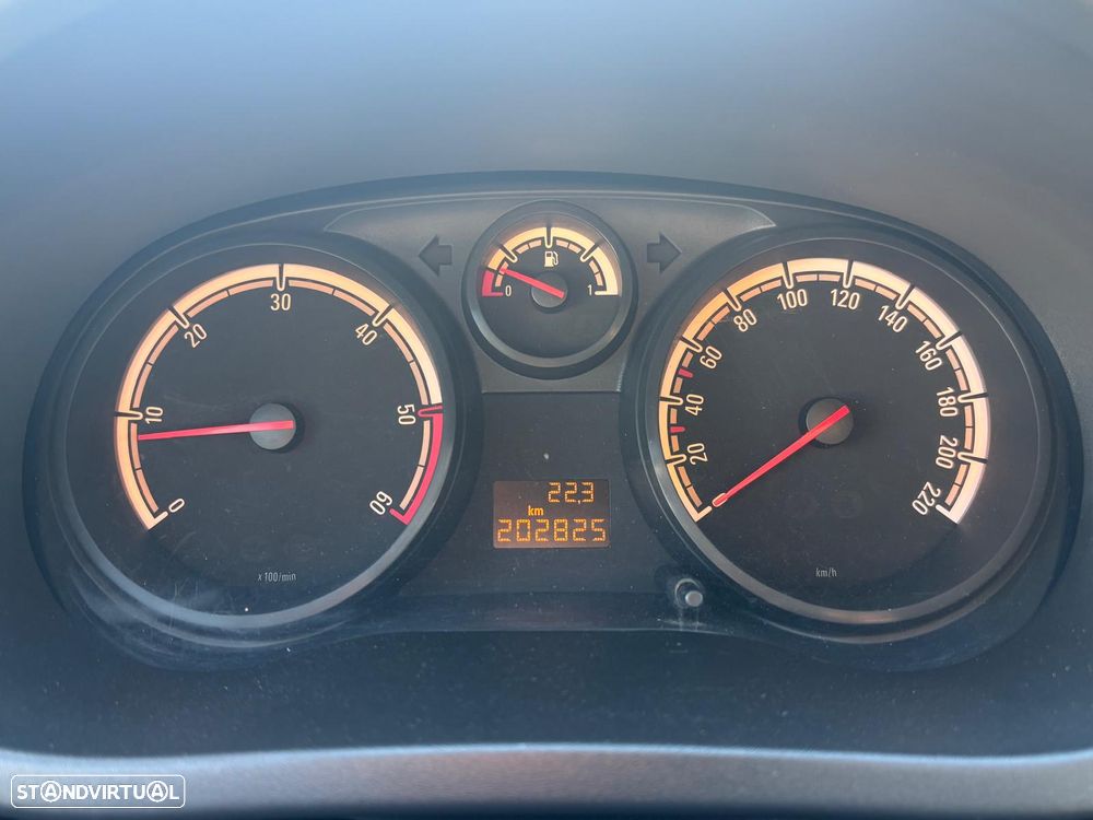 Opel CORSA E-VAN 1.3 CDTI 75cv - AR CONDICIONADO - 21